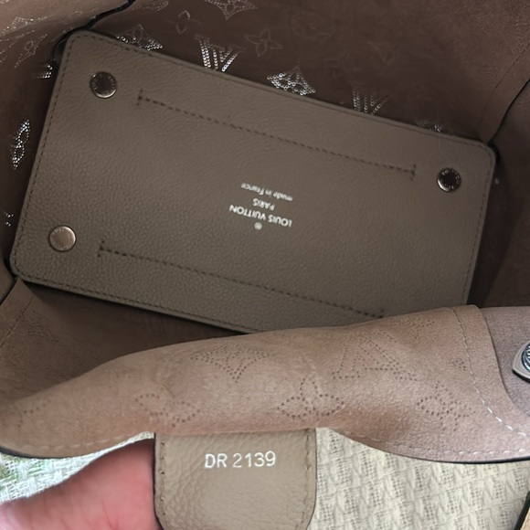 RARE Louis Vuitton Mahina Hina braided handles crossbody tote - Picture 11 of 15